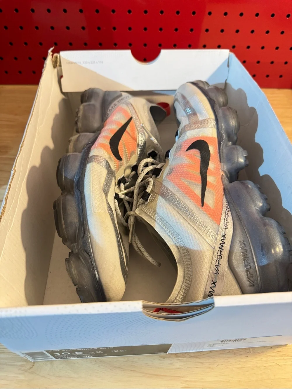 Nike VaporMax Men’s Sneakers Size 10.5 Pure Platinum Team Orange